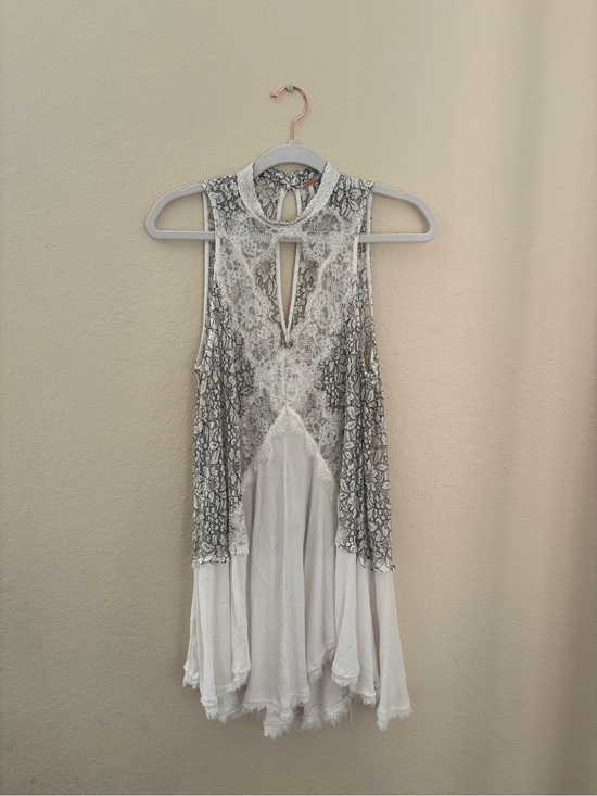 Free People Tops - Free People Tell Tale Heart Lace High Neck Tunic Tank Size Medium